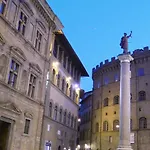 Central Duomo Apartment With Fast Wifi
